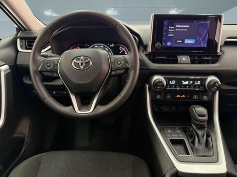 Used 2023 Toyota RAV4 XLE w/ Convenience Package FWD image 29