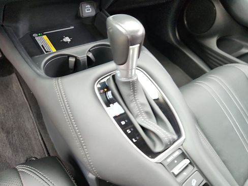 Used 2024 Honda HR-V EX-L image 16