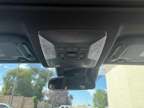 Used 2022 Toyota RAV4 SE w/ Convenience Package AWD/4WD image 18