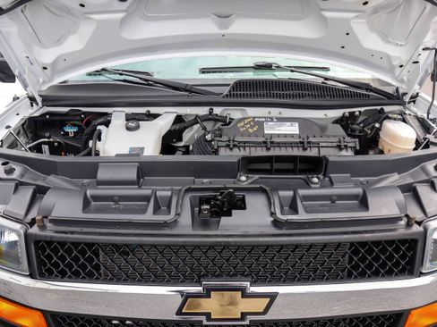 Used 2024 Chevrolet Express 3500 w/ Power Convenience Package image 22