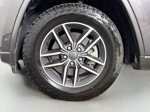 Used 2020 Jeep Grand Cherokee Overland image 33