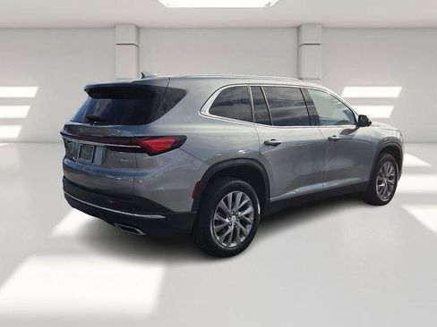 Certified 2025 Buick Enclave Preferred image 5