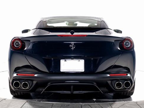 Certified 2019 Ferrari Portofino image 8