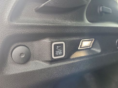 Used 2022 Jeep Grand Cherokee L Limited image 23