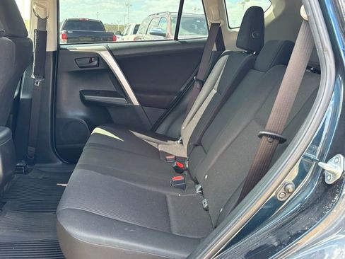 Used 2017 Toyota RAV4 LE image 8