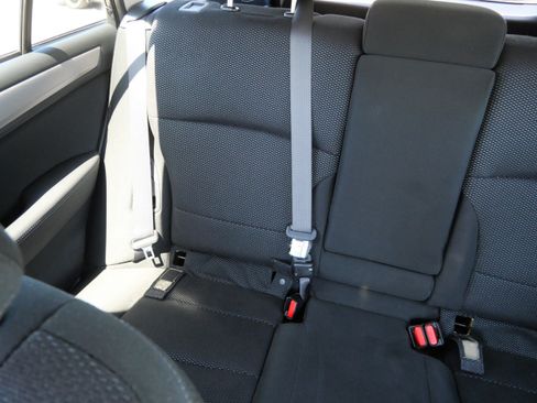 Used 2018 Subaru Outback 2.5i Premium AWD/4WD image 12
