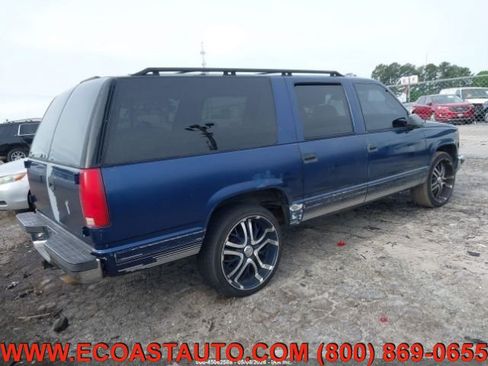 Used 1999 Chevrolet Suburban 2WD w/ Preferred Equipment Group 3 image 6