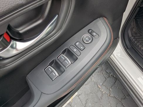 Used 2024 Honda HR-V Sport image 15