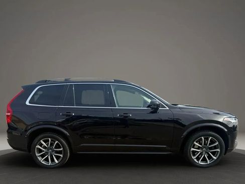 Used 2019 Volvo XC90 T6 Momentum w/ Protection Package Premier AWD/4WD image 4