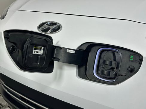 Used 2023 Hyundai Kona SEL image 36