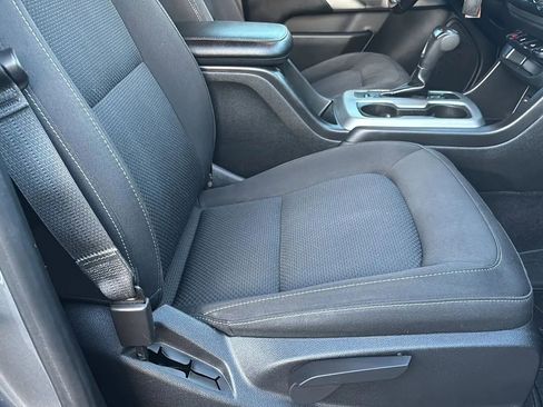 Used 2018 Chevrolet Colorado LT image 45