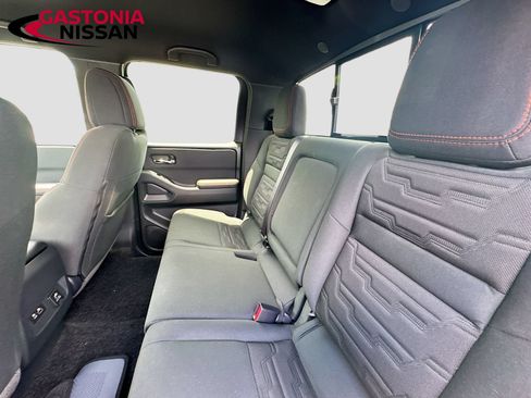 Used 2025 Nissan Frontier Pro-X w/ Pro Convenience Package RWD image 32