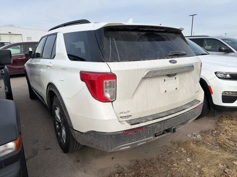 Used 2023 Ford Explorer XLT w/ Equipment Group 202A image 8