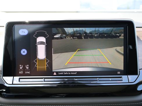 Used 2024 Volkswagen Atlas SEL AWD/4WD image 19