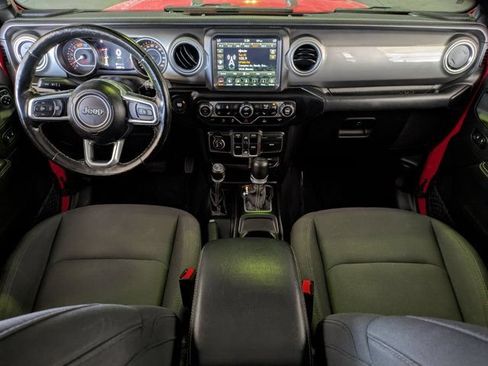 Used 2022 Jeep Wrangler Unlimited Sahara w/ Cold Weather Group AWD/4WD image 25