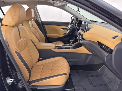 Used 2022 Nissan Sentra SV w/ SV Premium Package image 15