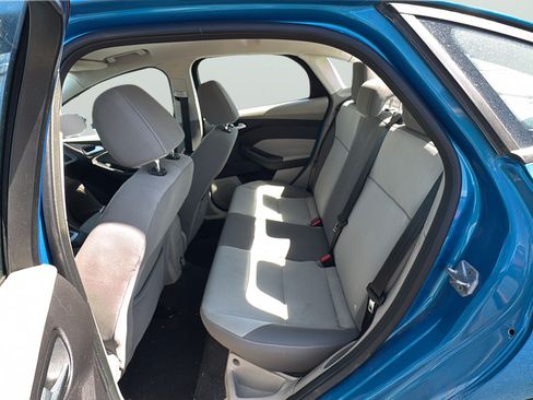 Used 2013 Ford Focus SE w/ Super Fuel Economy (SFE) Pkg FWD image 33
