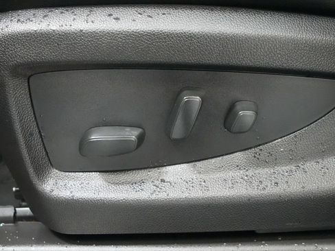 Used 2018 GMC Yukon Denali AWD/4WD image 17