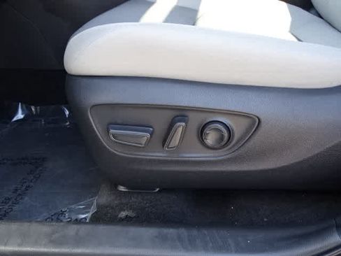 Certified 2025 Toyota RAV4 XLE w/ Convenience Package FWD image 17