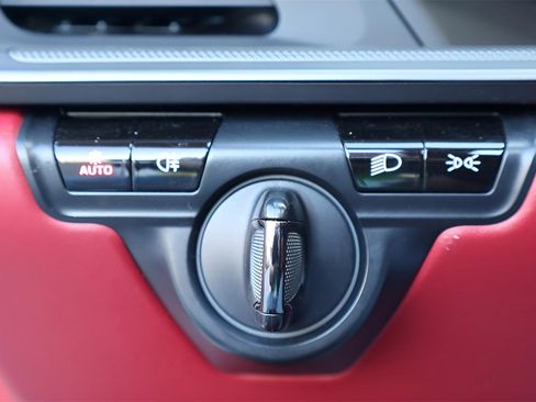 Used 2021 Porsche 911 Targa 4 image 19