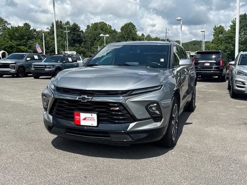 Used 2025 Chevrolet Blazer RS FWD image 8