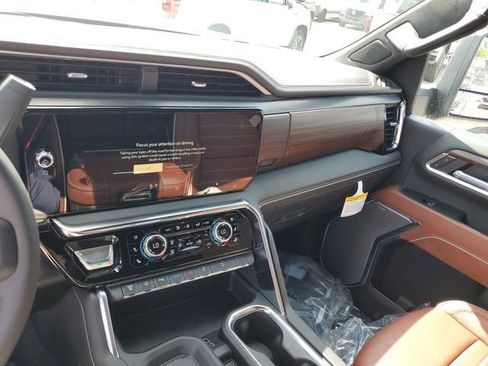 New 2026 GMC Sierra 3500 Denali Ultimate AWD/4WD image 28