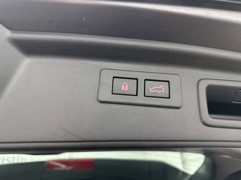 Used 2022 Subaru Forester Limited image 28