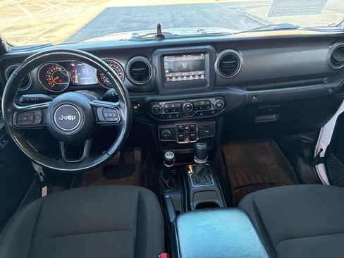 Used 2021 Jeep Gladiator Sport image 30
