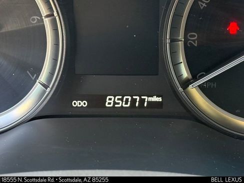 Used 2018 Lexus LX 570 4WD w/ Luxury Package image 12