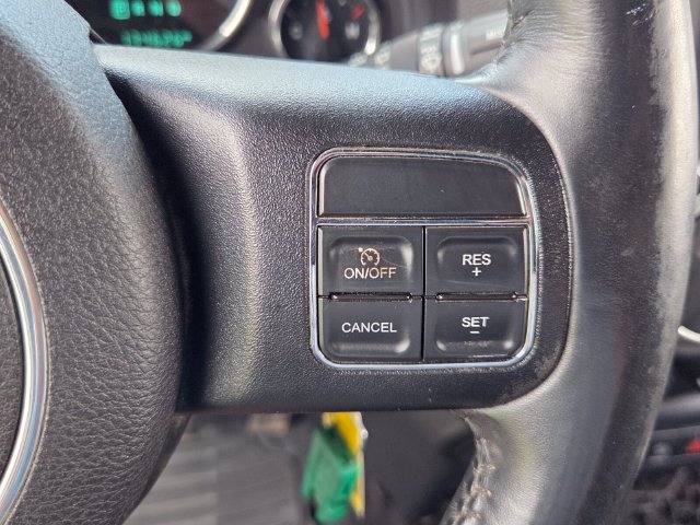 Used 2015 Jeep Wrangler Unlimited Rubicon w/ Connectivity Group AWD/4WD image 23
