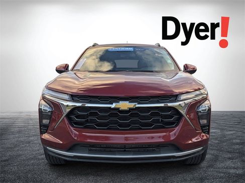 Certified 2025 Chevrolet Trax LT image 9