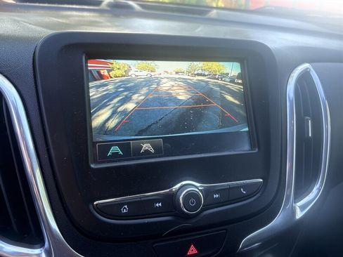 Used 2018 Chevrolet Equinox LT image 35