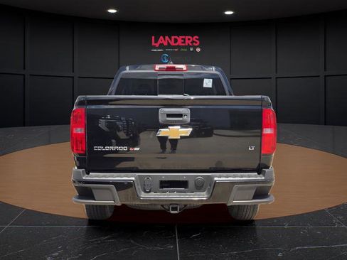 Used 2018 Chevrolet Colorado LT w/ LT Convenience Package image 3