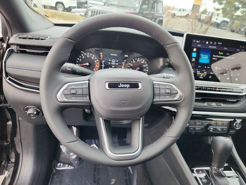 New 2026 Jeep Compass Latitude image 14