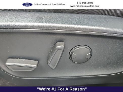 Used 2020 Ford Escape SE image 10