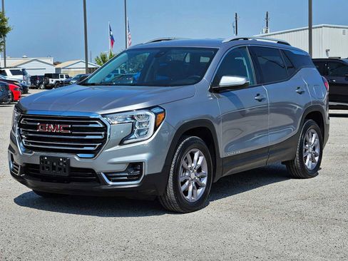 Used 2024 GMC Terrain SLT image 10