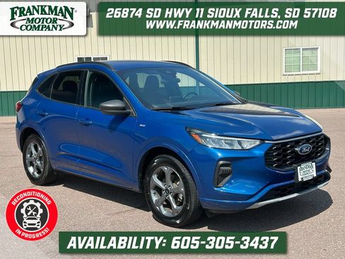 Used 2023 Ford Escape ST-Line AWD/4WD image 1