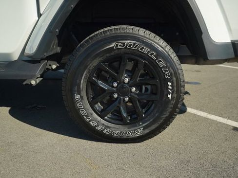 Used 2023 Jeep Gladiator Sport image 41