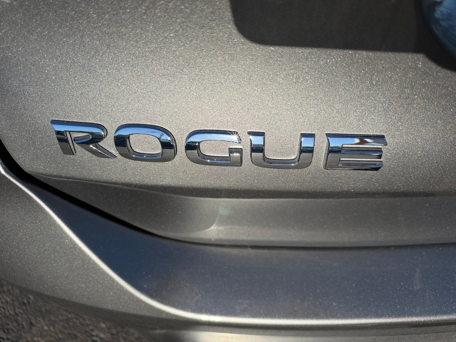 Used 2017 Nissan Rogue SV w/ SV Premium Package FWD image 24