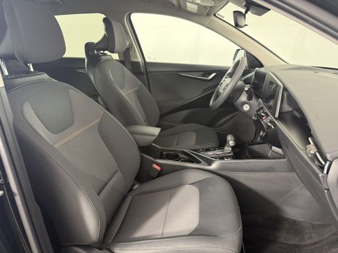 Used 2025 Kia Niro LX FWD image 10