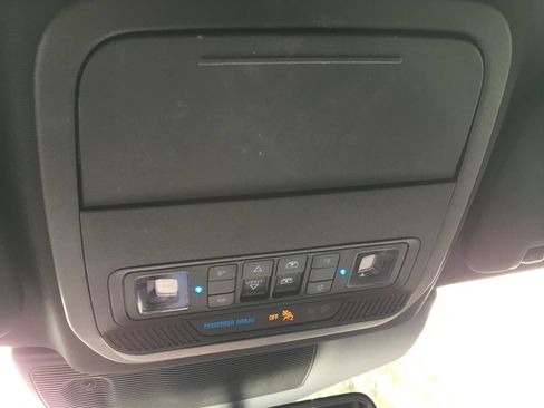 Used 2023 Ford Explorer ST-Line w/ Class IV Trailer Tow Package AWD/4WD image 15