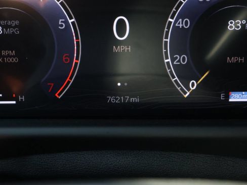 Used 2024 Jeep Wagoneer Series III AWD/4WD image 31