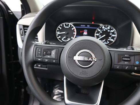 Certified 2024 Nissan Rogue SV image 20