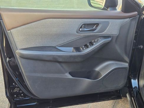 Used 2021 Nissan Rogue S image 16