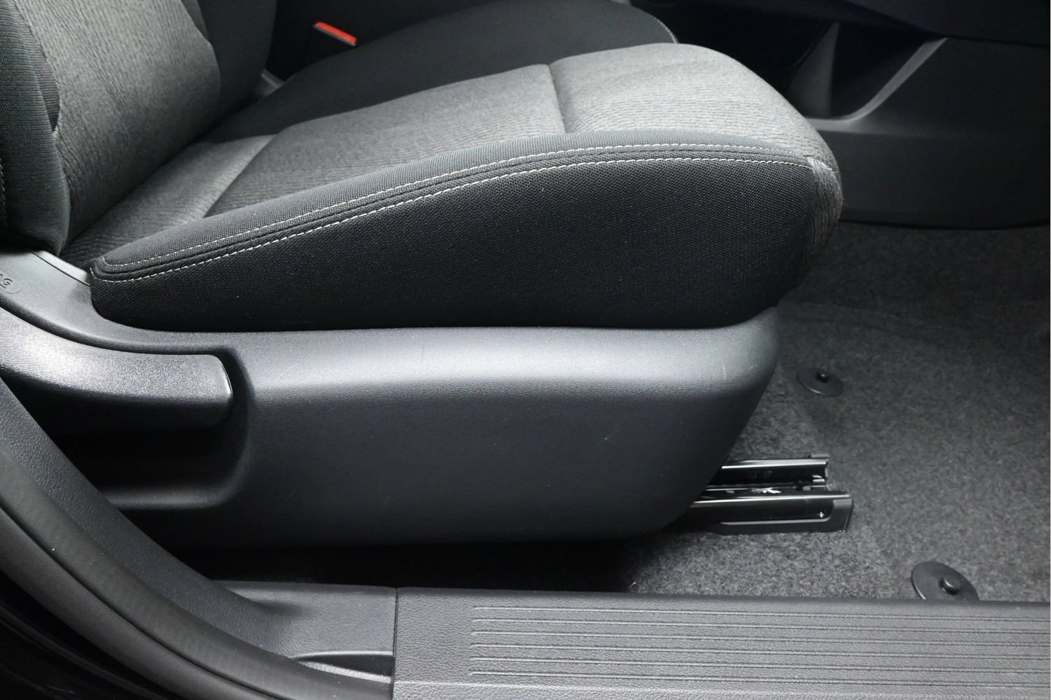 Certified 2026 Nissan Rogue SV w/ Cold Weather Package FWD image 15