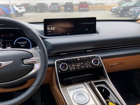 Used 2022 Genesis GV80 2.5T w/ Prestige Package 04 image 6