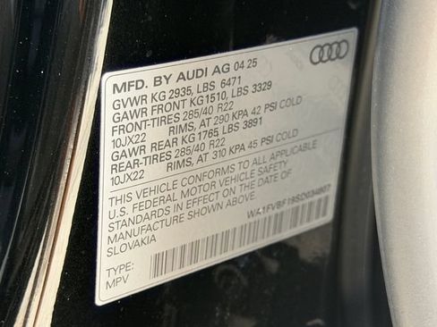 Used 2025 Audi Q8 Prestige AWD/4WD image 28