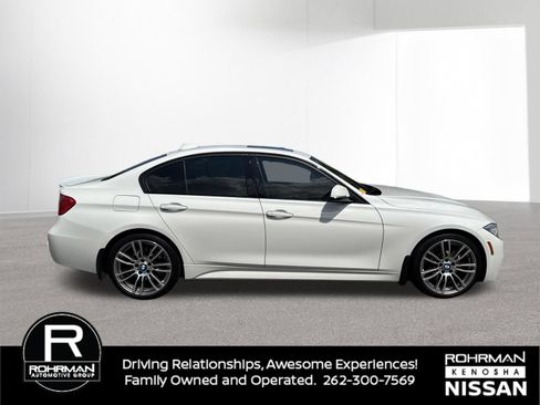 Used 2013 BMW 335i xDrive Sedan AWD/4WD image 10
