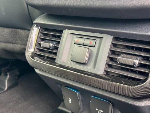 Used 2024 Ford F150 Lightning Platinum AWD/4WD image 19