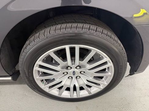 Used 2024 Ford Expedition Max Platinum image 4